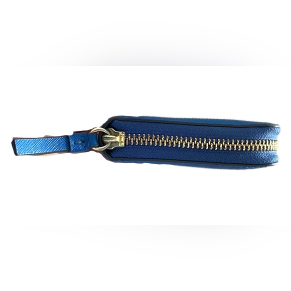 Tory Burch Robinson Leather Zippered Wallet - Picture 6 of 8